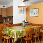 Pic Chaussy A2 Apartament *